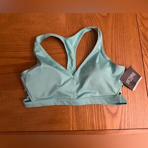 NWT Victoria Sport Sports Bra LARGE
